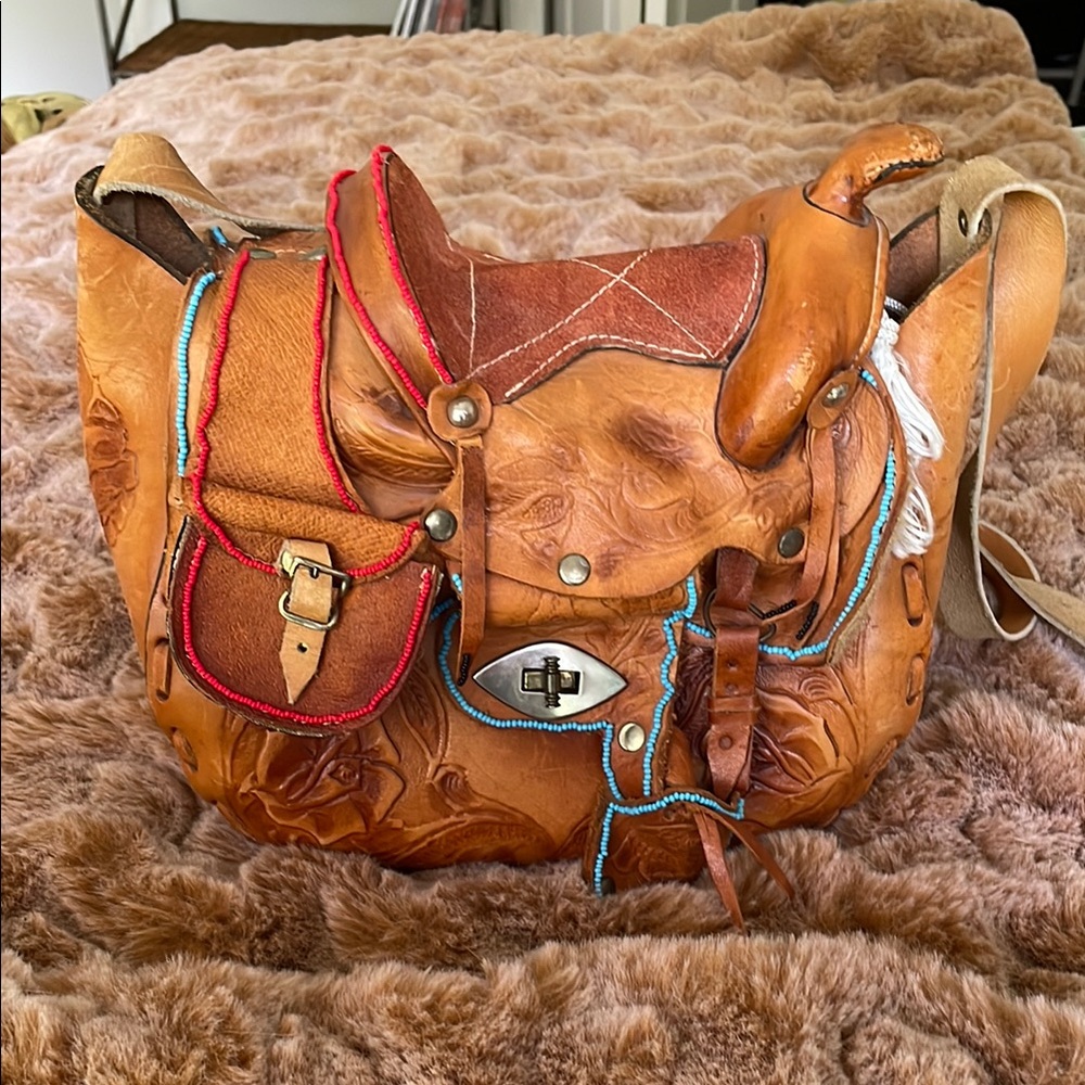 Western Saddle Style Leather Tan Bag